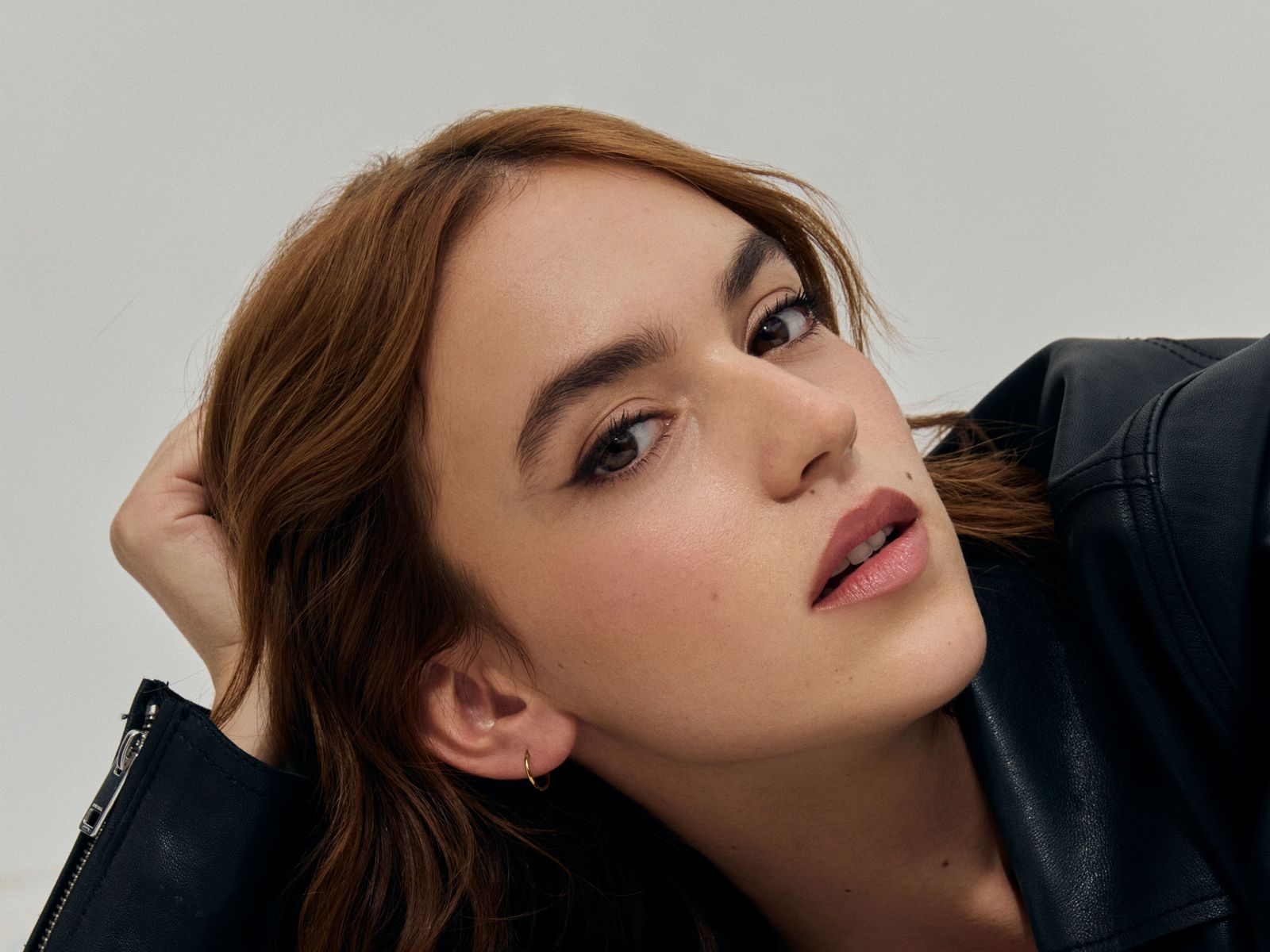 Alícia Falcó: “ Creo que estoy encontrando el equilibrio entre cumplir mi sueño artístico y, a la vez, seguir siendo la niña de Barcelona de siempre”