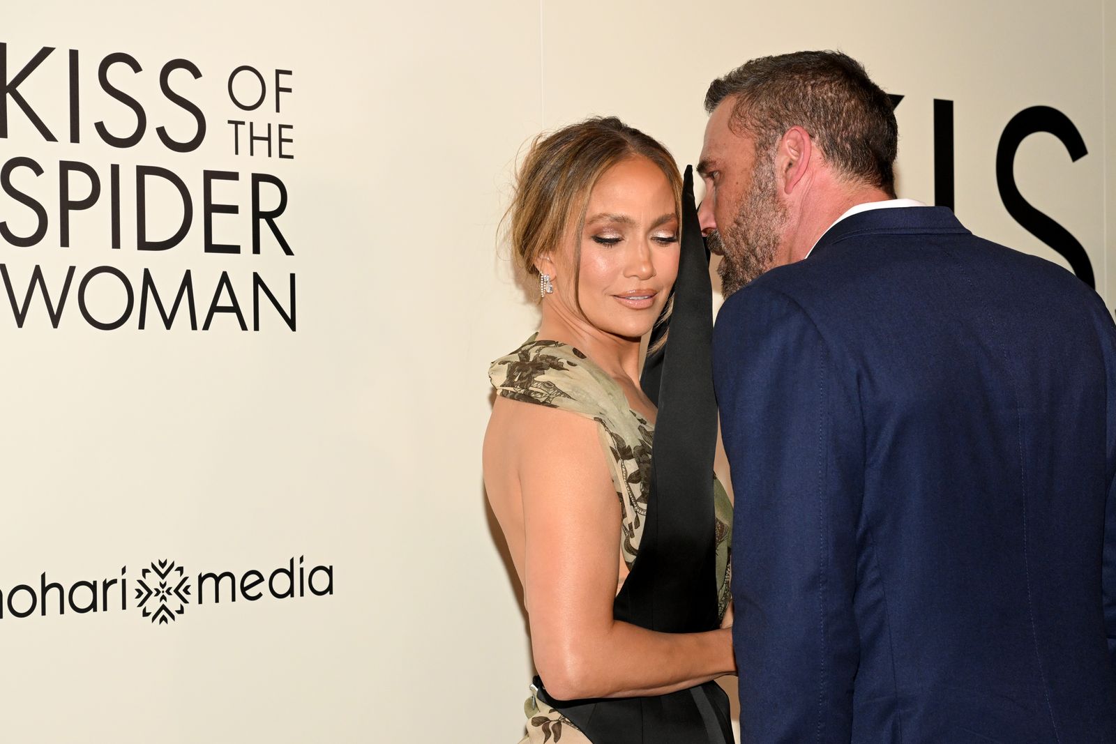 Jennifer Lopez vuelve a los 90 para comer con Ben Affleck
