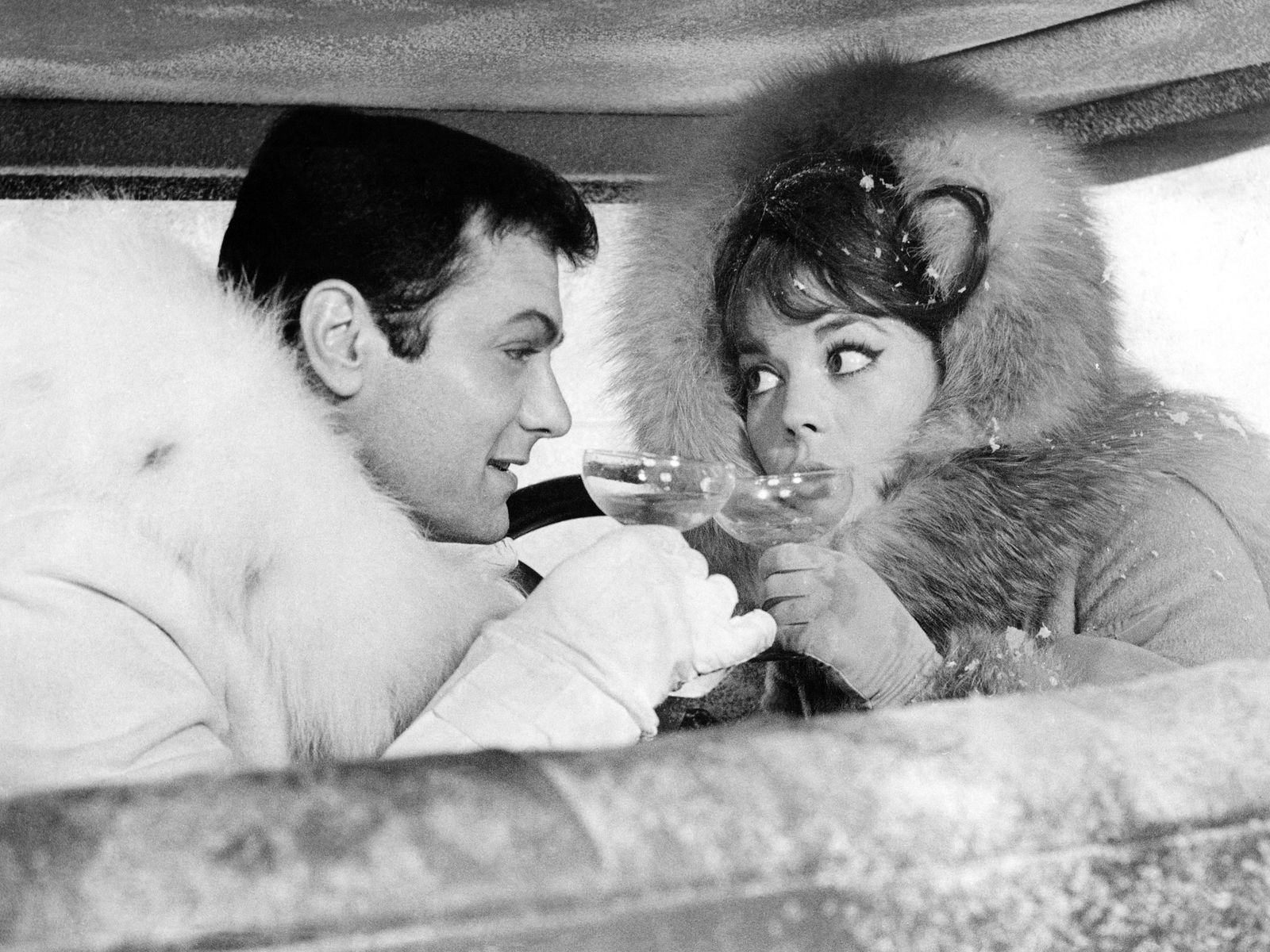 Cuatro maneras de hacer cócteles navideños, con y sin alcohol, según TikTok