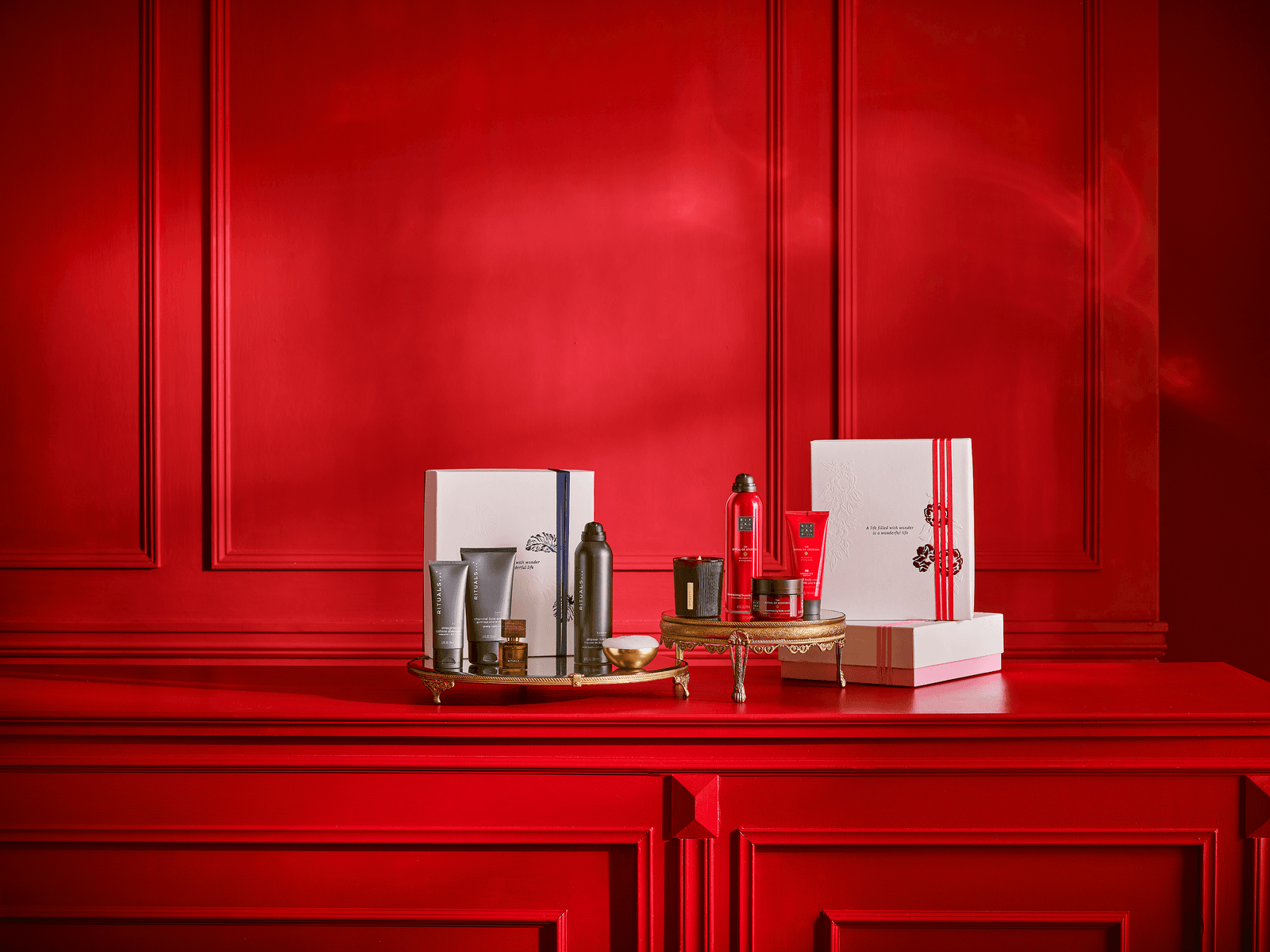 Cofres de belleza con los que acertar (y triunfar) estas Navidades